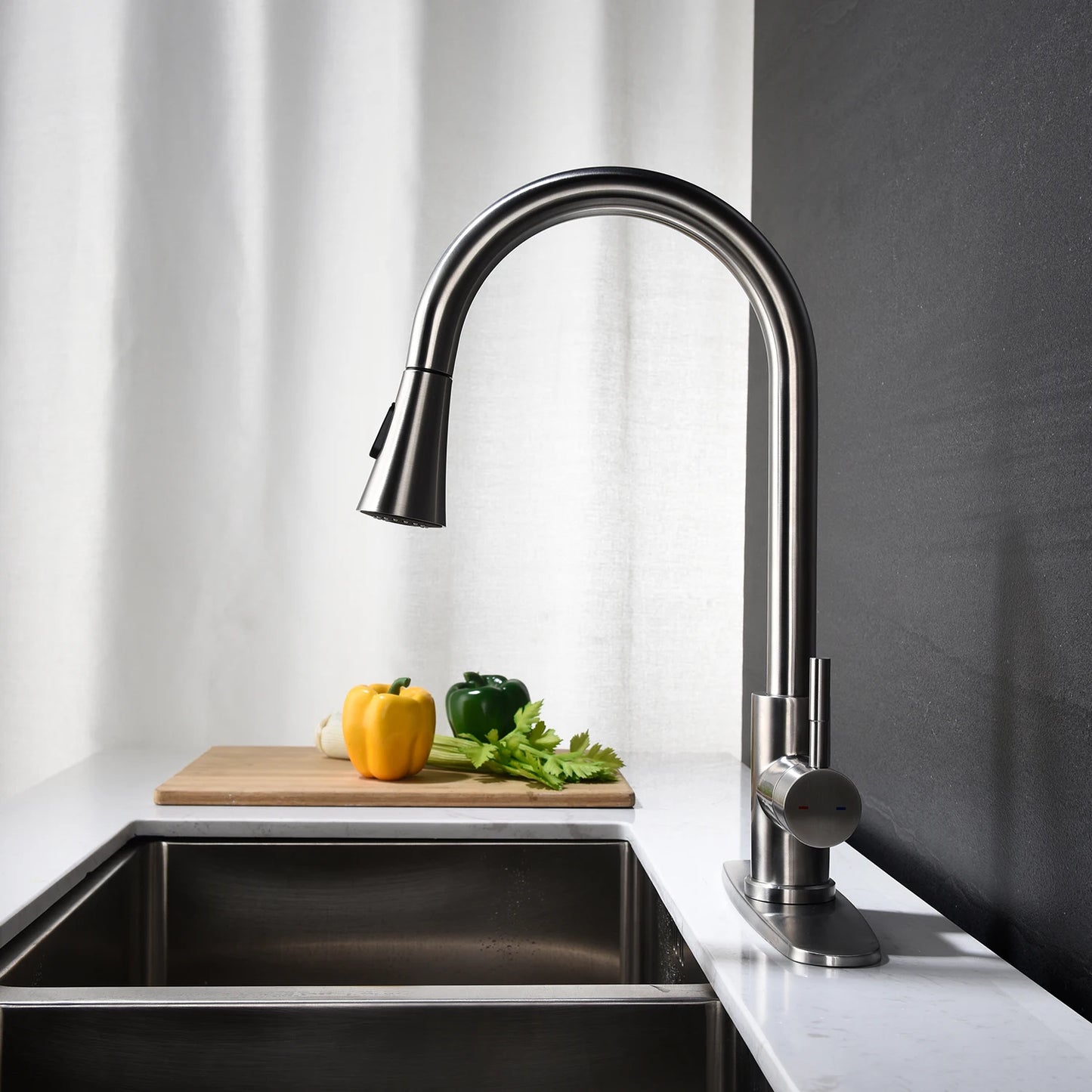 Kitchen Faucet with Pull Out Spraye Kitchen Grifos De Cocina Torneiras De Cozinha Faucet Kitchen