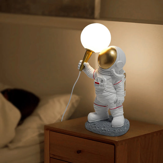 Rust-Resistant Astronaut Table Lamp Night Light Lamp for Children Spaceman Moon Desk Lamp for Bedrooms, Lounges and Kids' Rooms