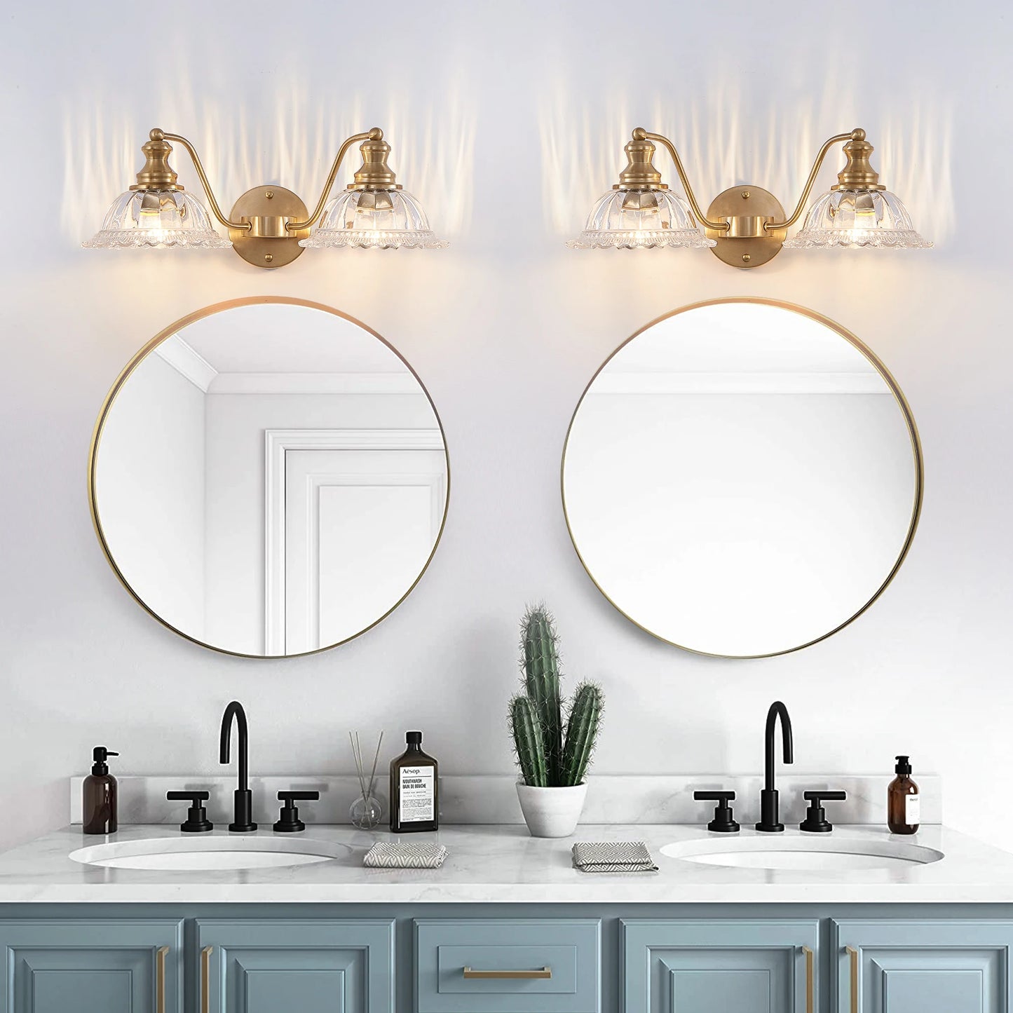 20 英寸 2-Light Vintage Bathroom Wall Sconce – Elegant Golden Metal and Glass Lampshade Vanity Light Fixture